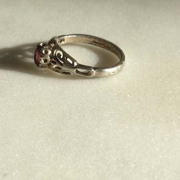 Vintage Silver Ring With Purple Stone - Picture 5 of 6